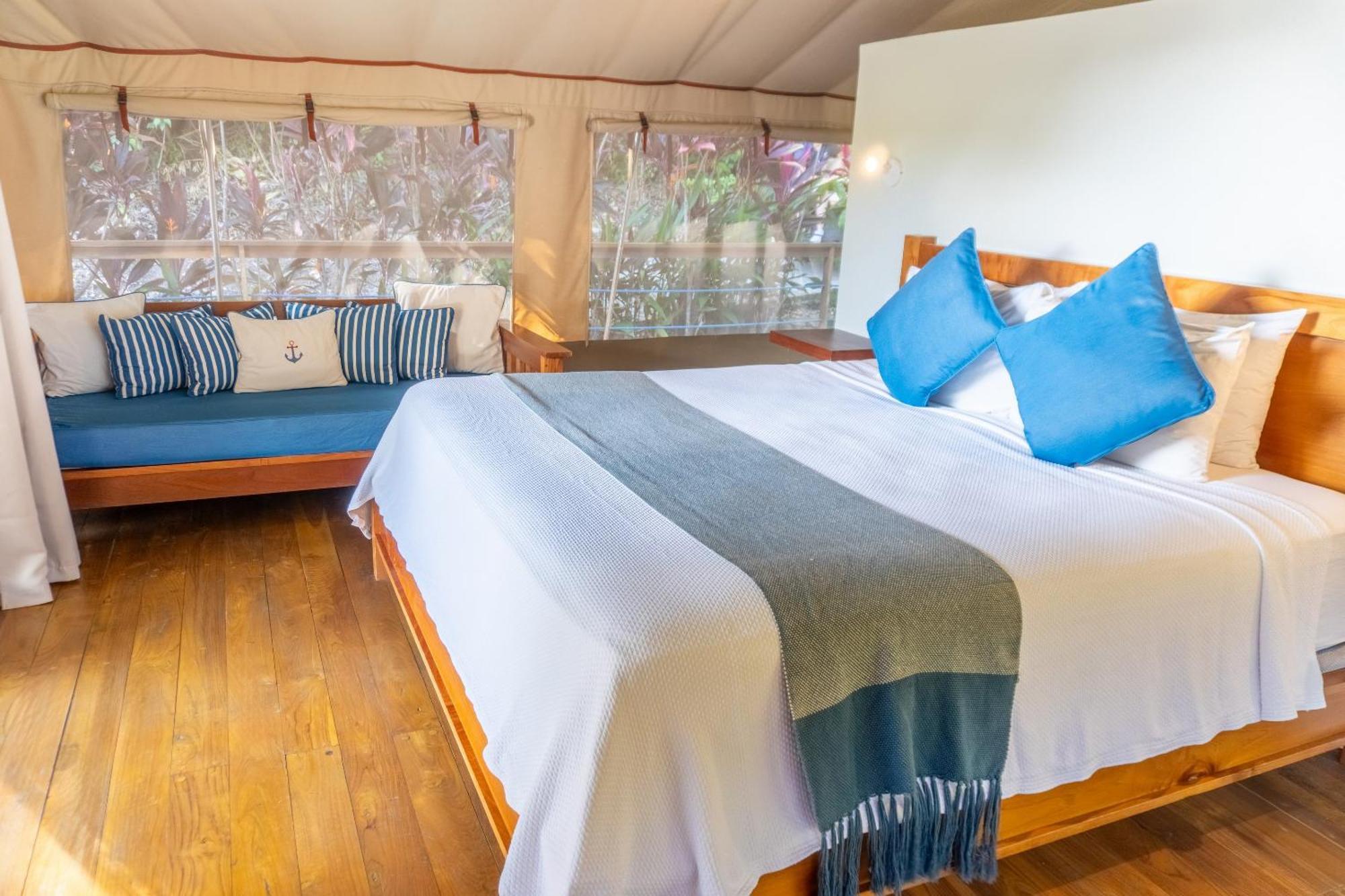 Isla Chiquita Glamping Hotel Пакера Стая снимка